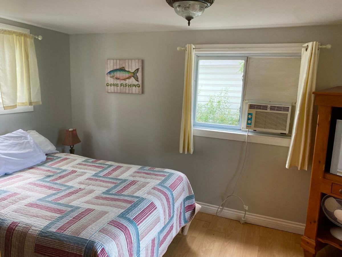 Merland Park Cottages&Motel Picton Buitenkant foto