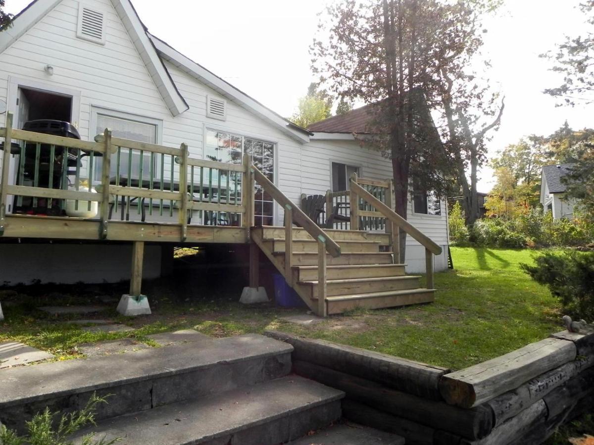 Merland Park Cottages&Motel Picton Buitenkant foto