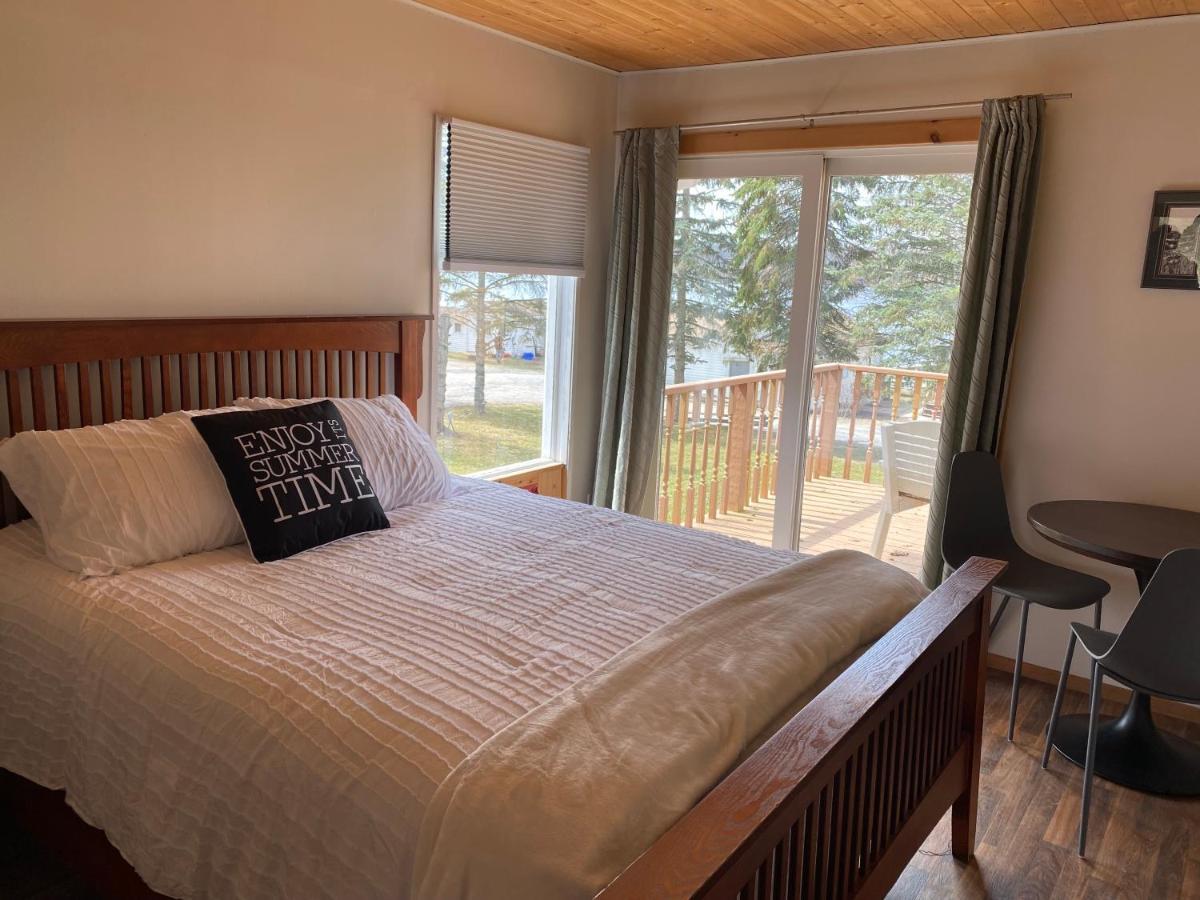 Merland Park Cottages&Motel Picton Buitenkant foto