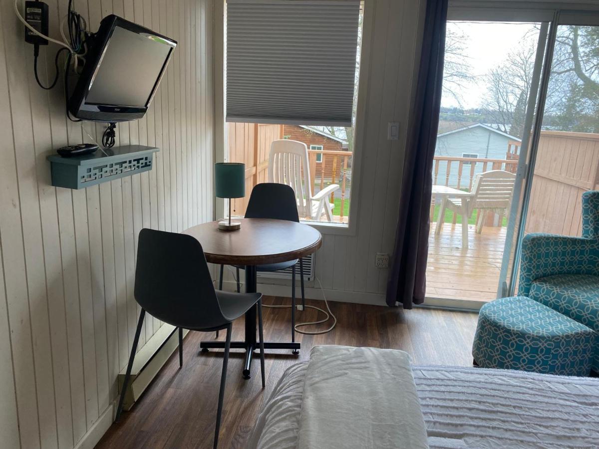 Merland Park Cottages&Motel Picton Buitenkant foto