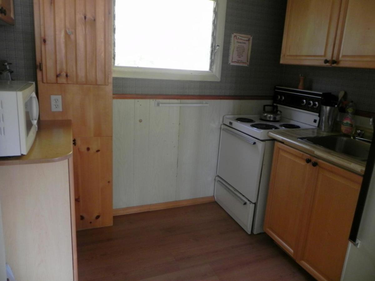 Merland Park Cottages&Motel Picton Buitenkant foto