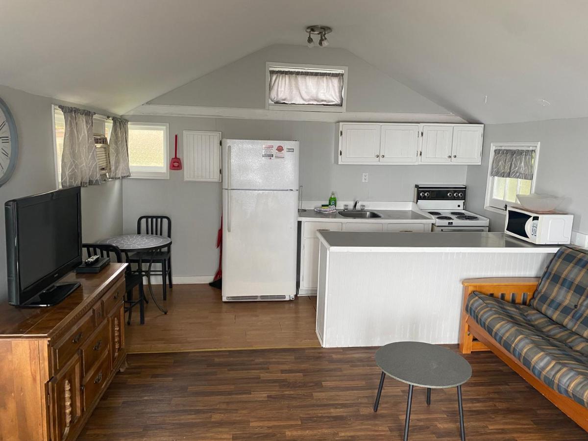 Merland Park Cottages&Motel Picton Buitenkant foto