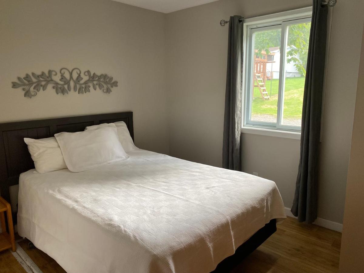 Merland Park Cottages&Motel Picton Buitenkant foto