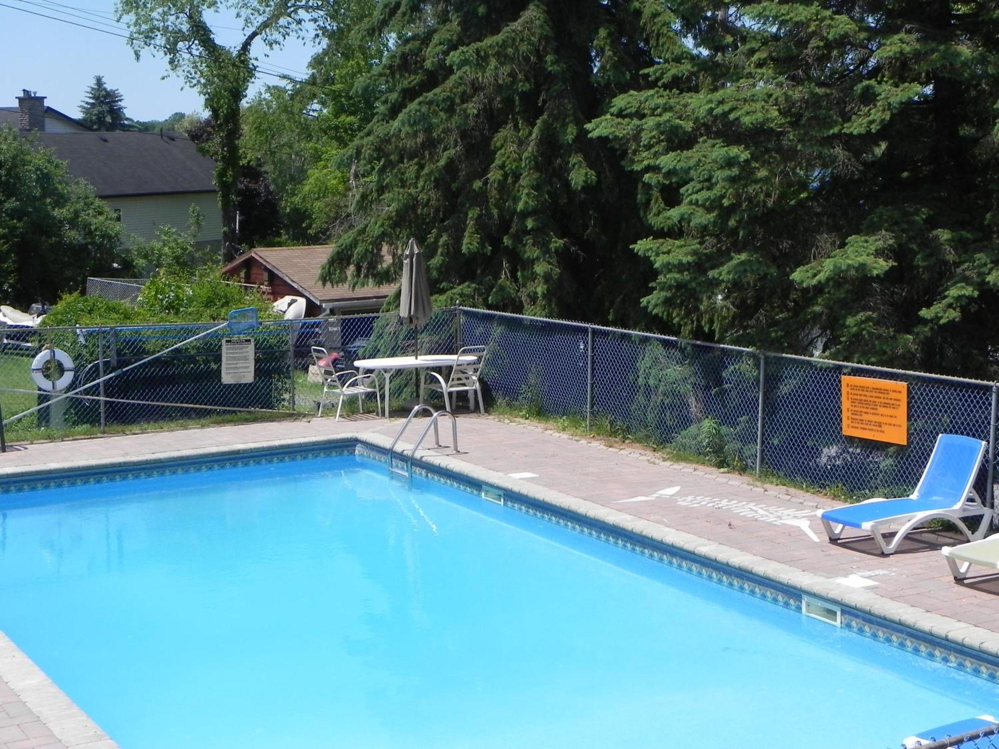 Merland Park Cottages&Motel Picton Buitenkant foto
